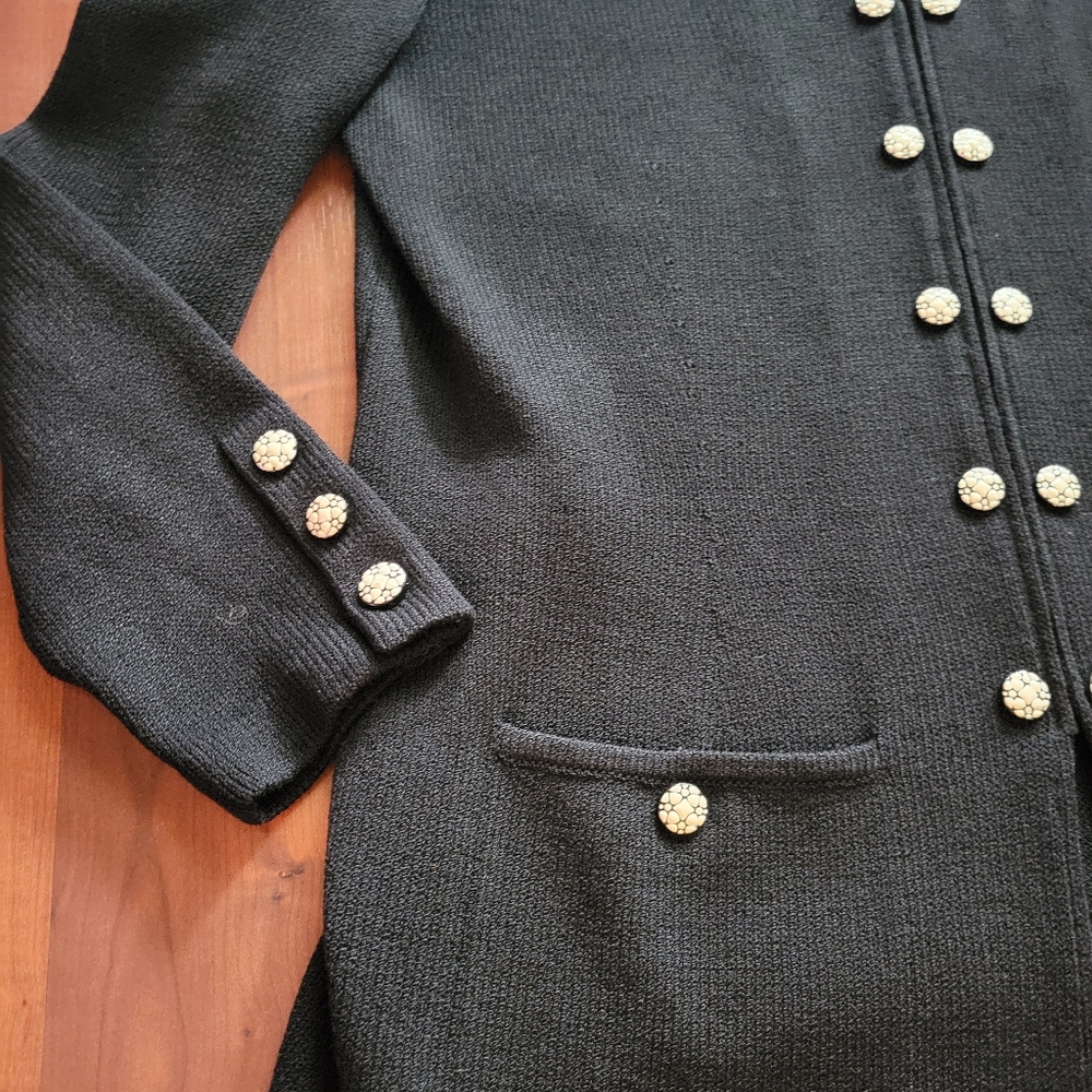 ST. JOHN knit blazer - Picture 4 of 7